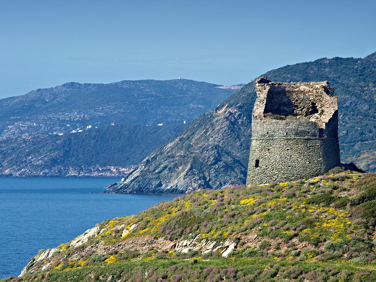 La Tour de Scalu à Pino - Corse